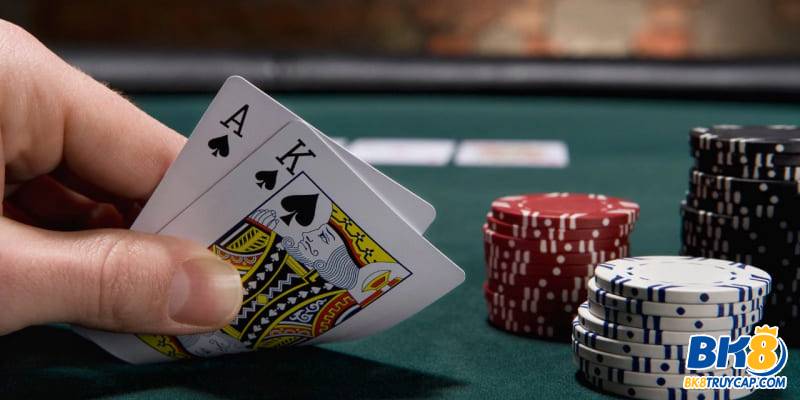 Ví dụ dễ hiểu về một ván bài Poker